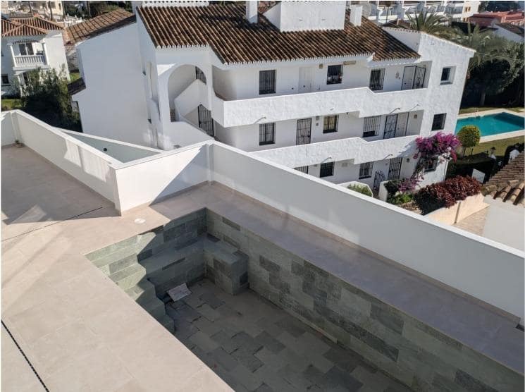 5 bedroom Villa for sale in Riviera del Sol with pool garage - € 1,750,000 (Ref: 8448269)