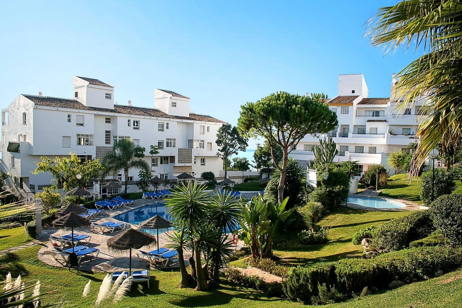 2 bedroom Apartment for sale in Mijas with pool - € 345,000 (Ref: 8489007)