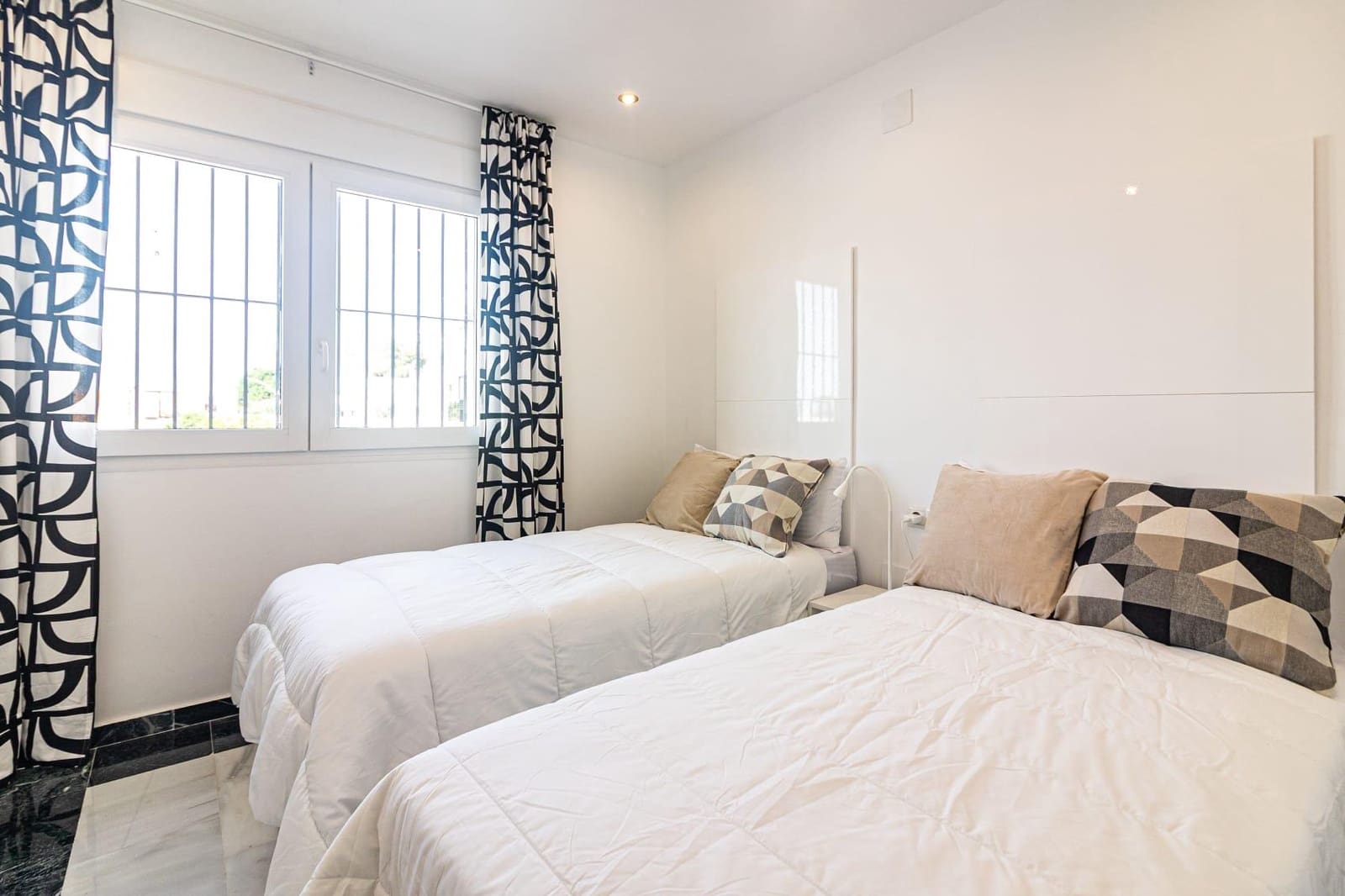 5 soveværelse Villa til salg i Benalmadena med swimmingpool - € 1.277.000 (Ref: 8539587)