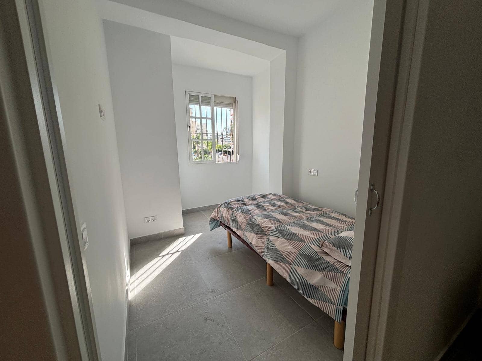 2 bedroom Flat for sale in Fuengirola - € 210,000 (Ref: 8559939)