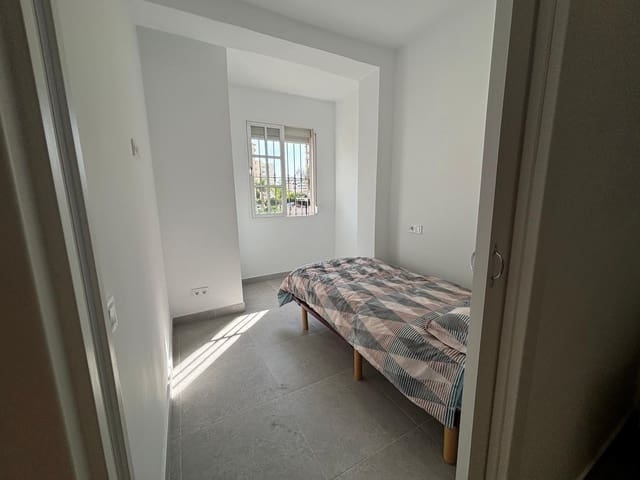 2 makuuhuone Asunto myytävänä paikassa Fuengirola - 210 000 € (Ref: 8559939)