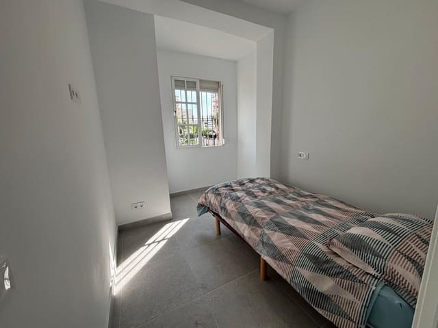 2 makuuhuone Asunto myytävänä paikassa Fuengirola - 210 000 € (Ref: 8559939)