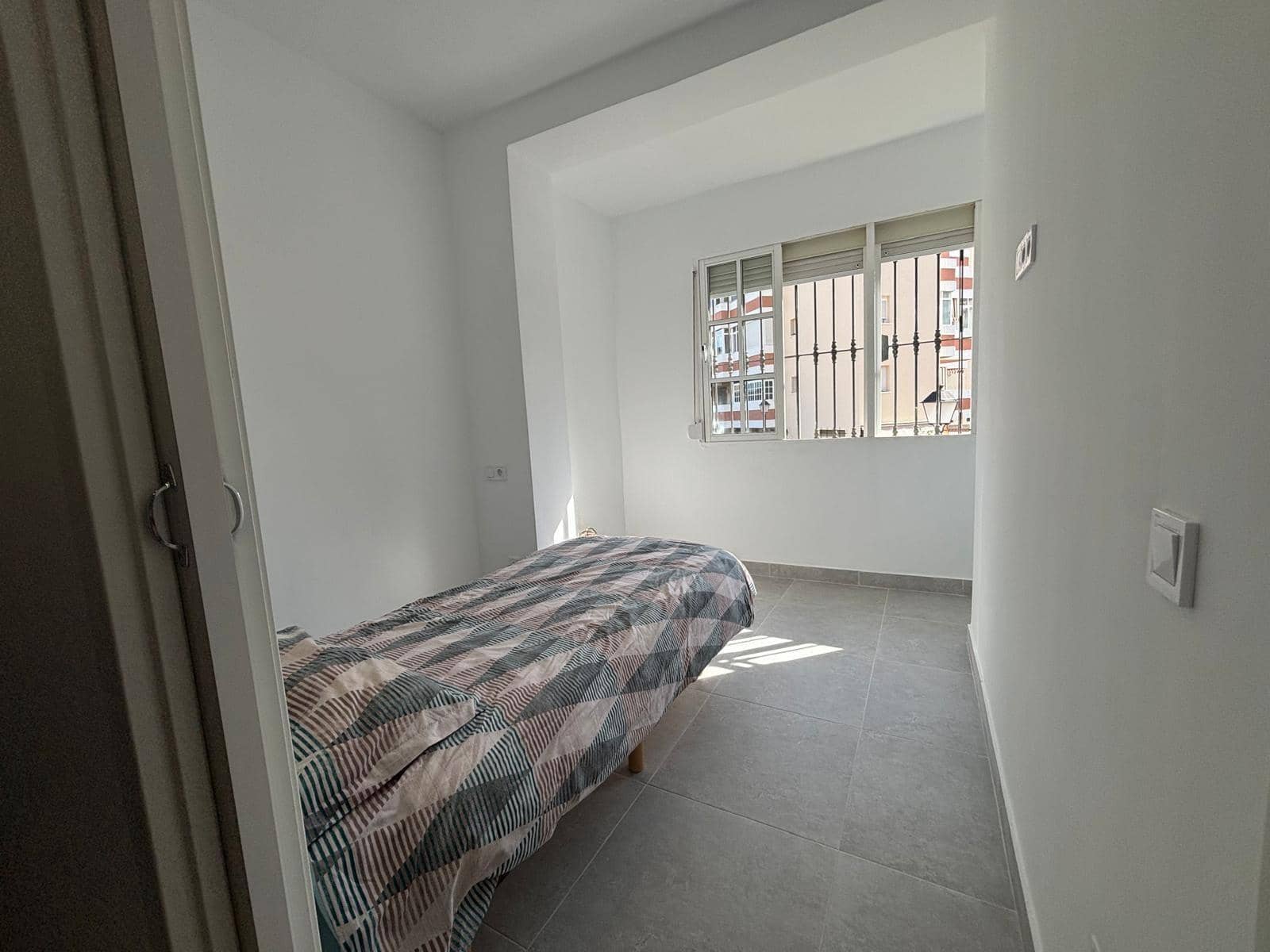 2 bedroom Flat for sale in Fuengirola - € 210,000 (Ref: 8559939)