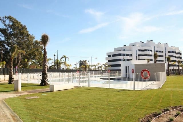 2 soveværelse Lejlighed til salg i Torremolinos med swimmingpool garage - € 695.000 (Ref: 8561679)