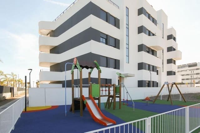 2 soveværelse Lejlighed til salg i Torremolinos med swimmingpool garage - € 695.000 (Ref: 8561679)