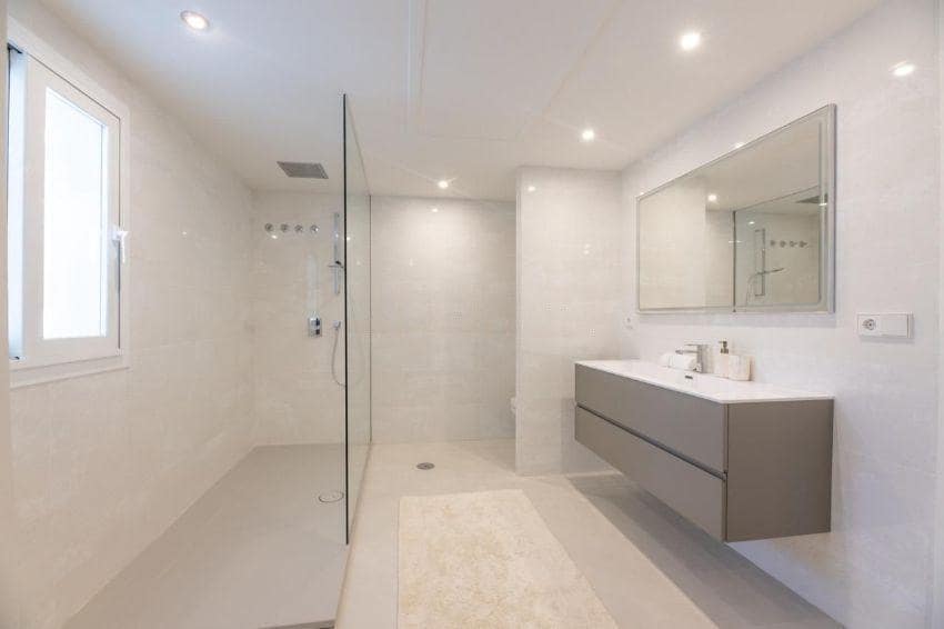 4 soverom Penthouse til salgs i Benalmadena med svømmebasseng garasje - € 1 975 000 (Ref: 8568184)