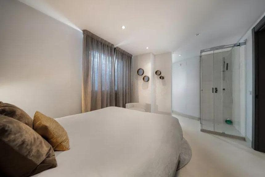 4 soverom Penthouse til salgs i Benalmadena med svømmebasseng garasje - € 1 975 000 (Ref: 8568184)