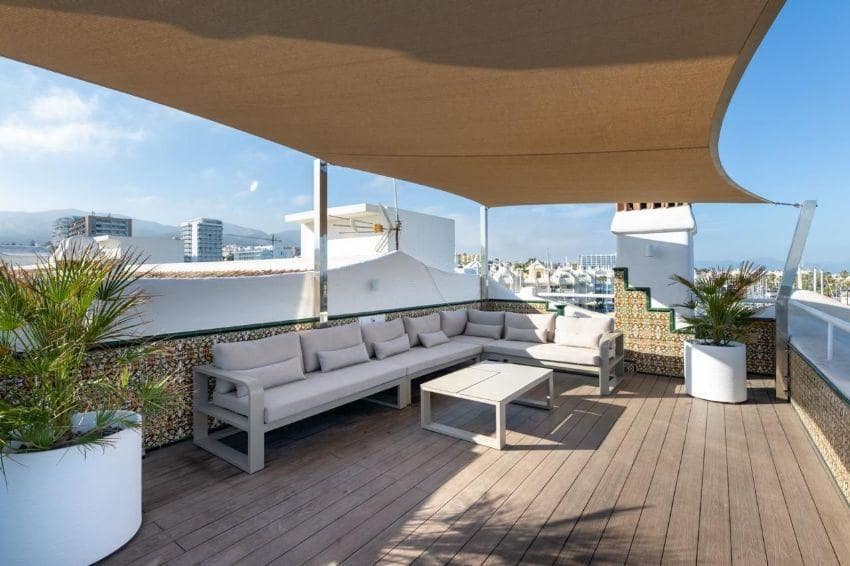 4 soverom Penthouse til salgs i Benalmadena med svømmebasseng garasje - € 1 975 000 (Ref: 8568184)