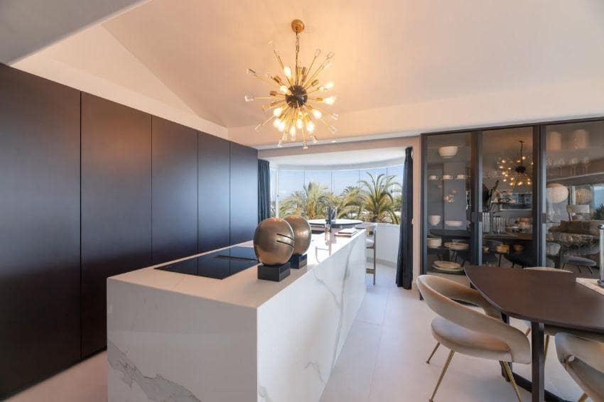 4 soverom Penthouse til salgs i Benalmadena med svømmebasseng garasje - € 1 975 000 (Ref: 8568184)