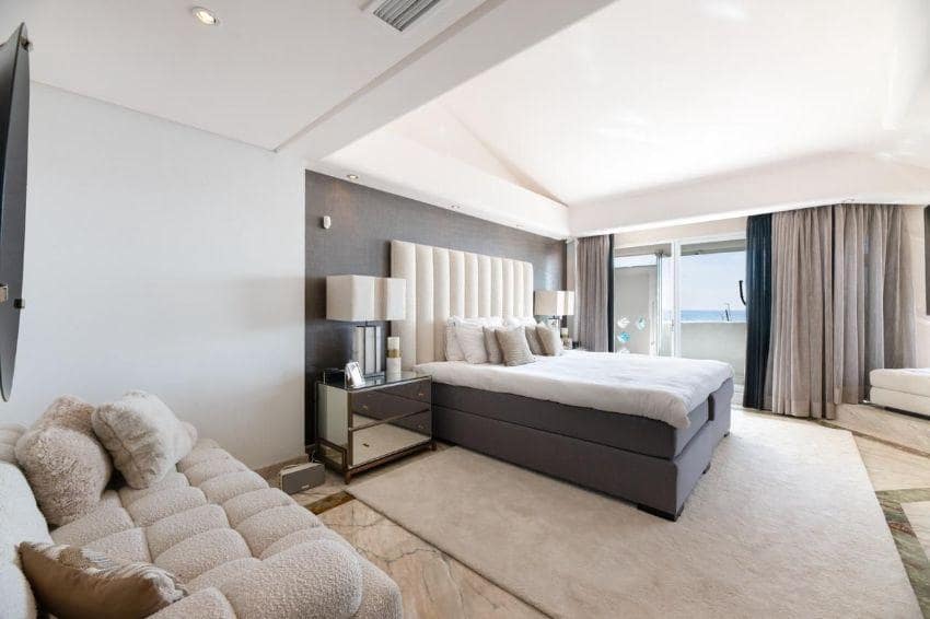 4 soverom Penthouse til salgs i Benalmadena med svømmebasseng garasje - € 1 975 000 (Ref: 8568184)