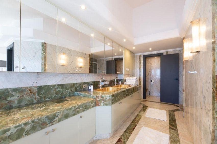 4 soverom Penthouse til salgs i Benalmadena med svømmebasseng garasje - € 1 975 000 (Ref: 8568184)