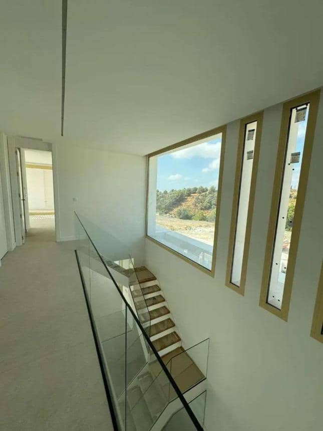 5 soveværelse Villa til salg i Fuengirola med swimmingpool garage - € 2.350.000 (Ref: 8603787)