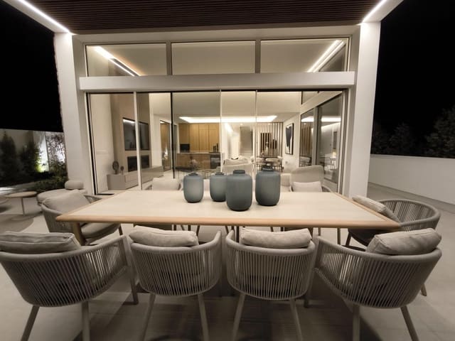 5 sypialnia Willa na sprzedaż w El Higuerón, Fuengirola z basenem garażem - 2 350 000 € (Ref: 8603787)