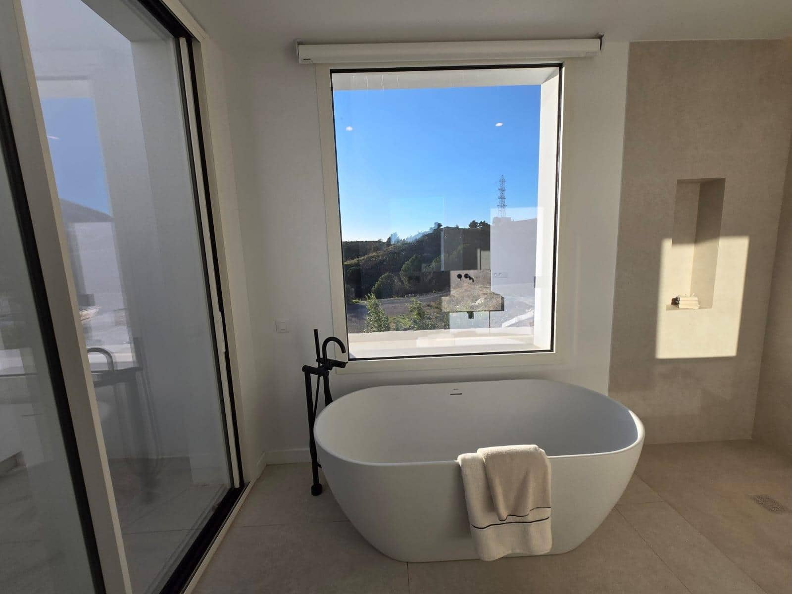 5 soveværelse Villa til salg i Fuengirola med swimmingpool garage - € 2.350.000 (Ref: 8603787)