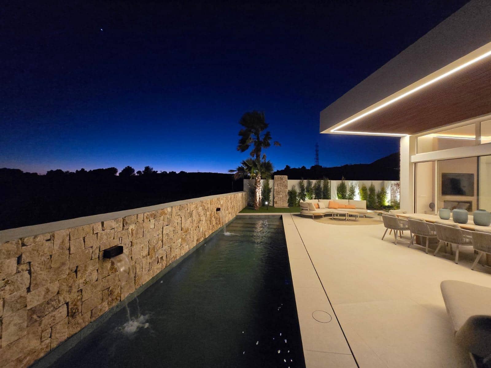 5 soveværelse Villa til salg i Fuengirola med swimmingpool garage - € 2.350.000 (Ref: 8603787)