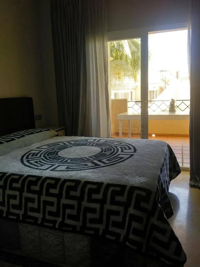 3 quarto Apartamento para venda em Estepona - 330 000 € (Ref: 8666289)