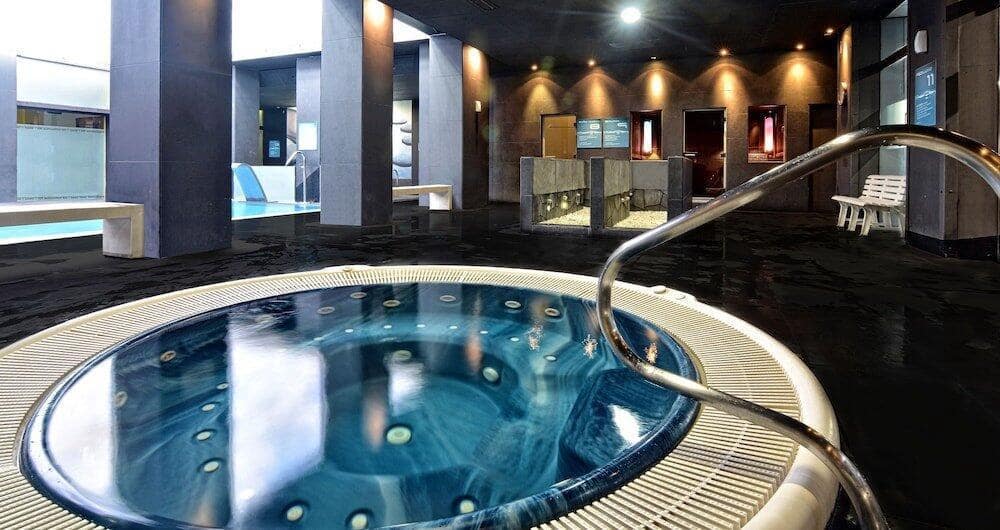 1 slaapkamer Appartement te koop in Benalmadena Costa met zwembad - € 290.000 (Ref: 8674538)