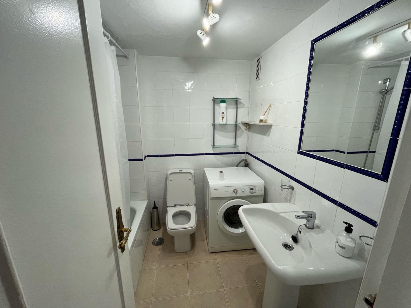 1 slaapkamer Appartement te koop in Benalmadena Costa met zwembad - € 290.000 (Ref: 8674538)