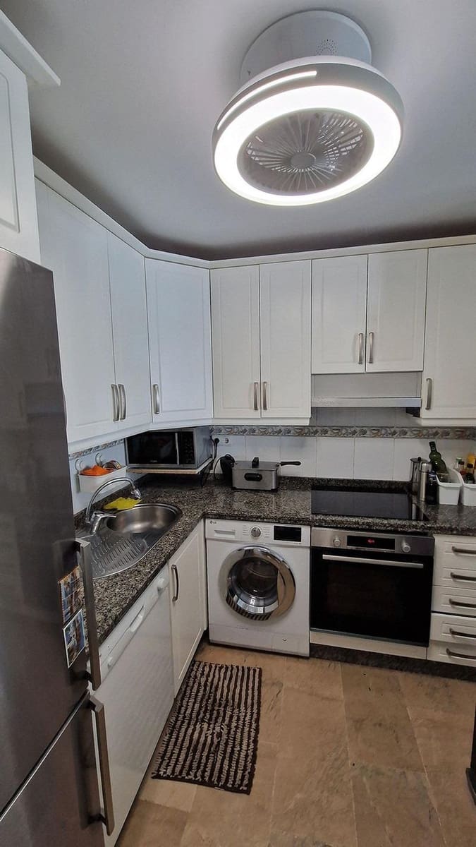 2 bedroom Apartment for sale in Benalmadena with pool garage - € 379,000 (Ref: 8689206)