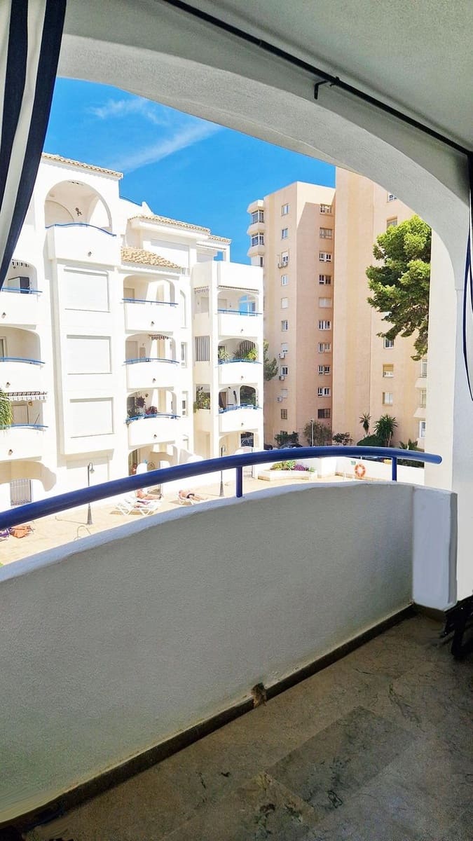 2 bedroom Apartment for sale in Benalmadena with pool garage - € 379,000 (Ref: 8689206)