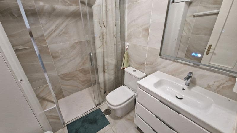 2 bedroom Apartment for sale in Benalmadena with pool garage - € 379,000 (Ref: 8689206)