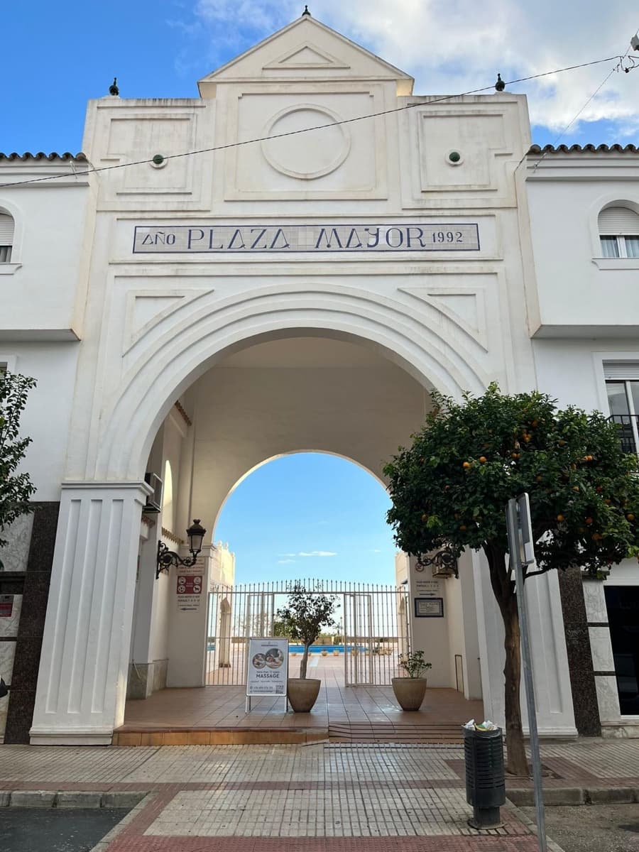 2 bedroom Apartment for sale in Arroyo de la Miel with garage - € 360,000 (Ref: 8698155)