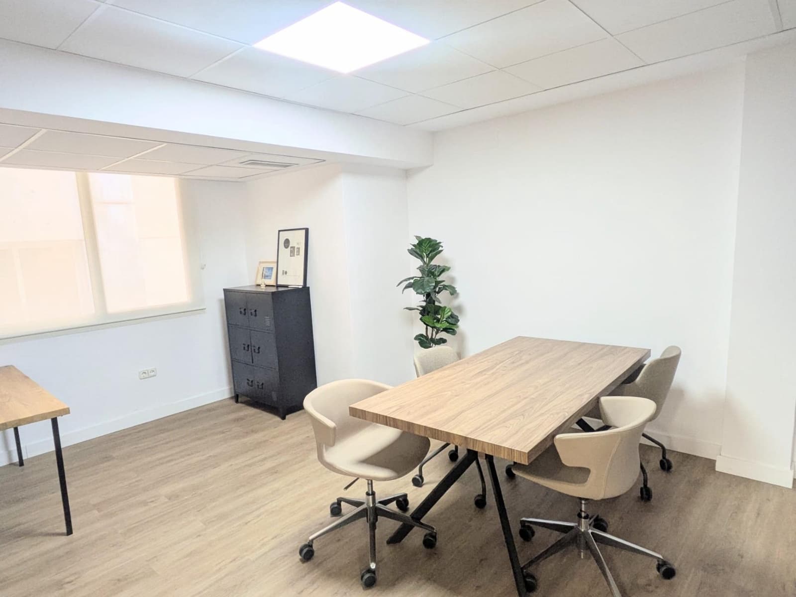 Kontor til leje i Marbella - € 3.000 (Ref: 8706023)