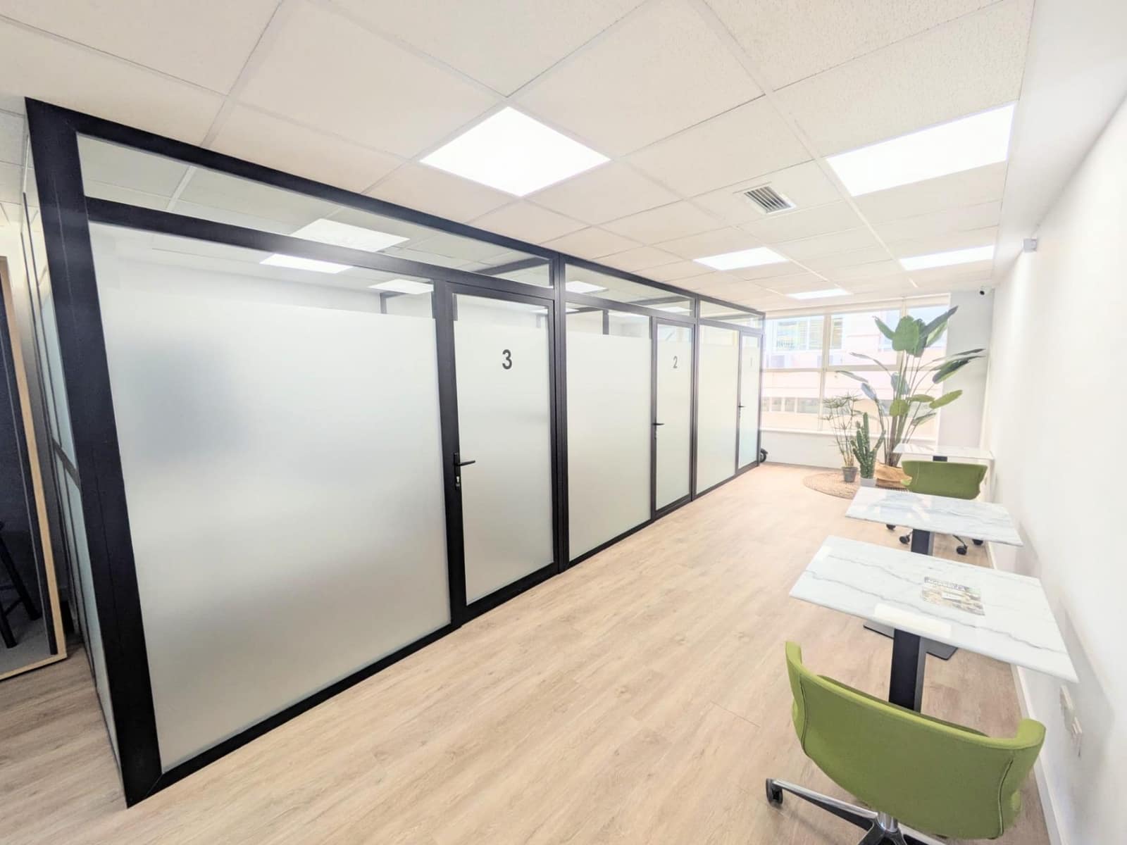 Kontor til leje i Marbella - € 3.000 (Ref: 8706023)