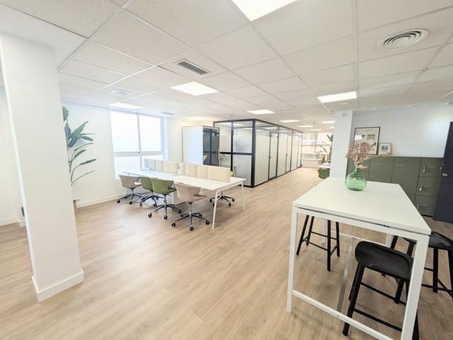 Toimisto vuokrattavana paikassa Ricardo Soriano, Marbella - 3 000 € (Ref: 8706023)