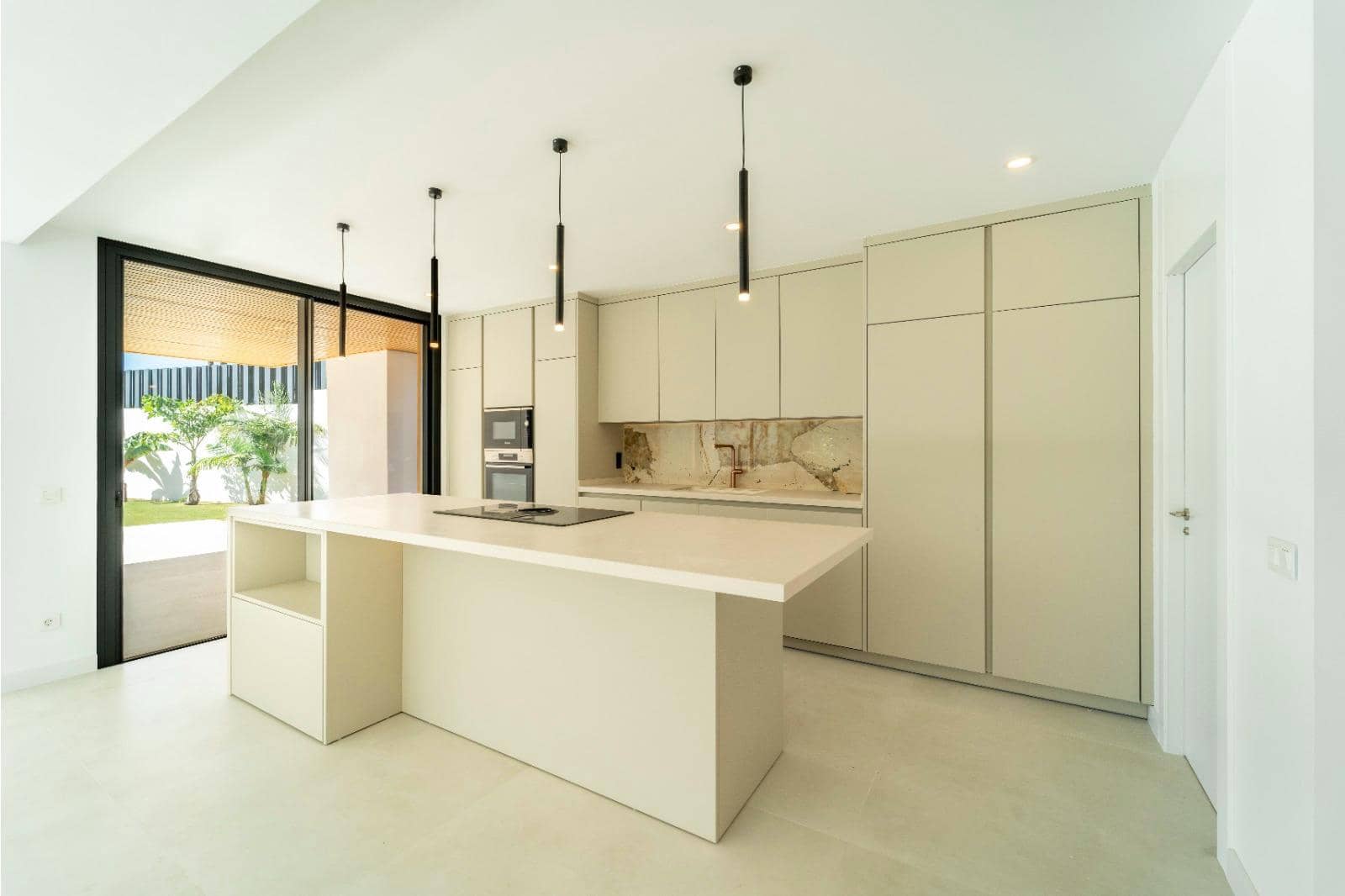 5 slaapkamer Villa te koop in Benalmadena met zwembad garage - € 2.150.000 (Ref: 8715452)