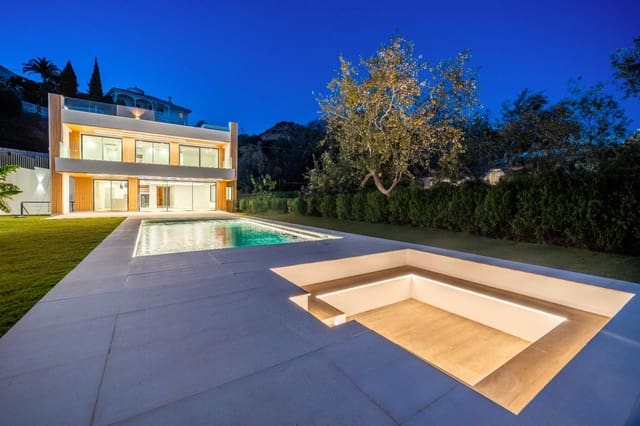 5 slaapkamer Villa te koop in Benalmádena met zwembad garage - € 2.150.000 (Ref: 8715452)