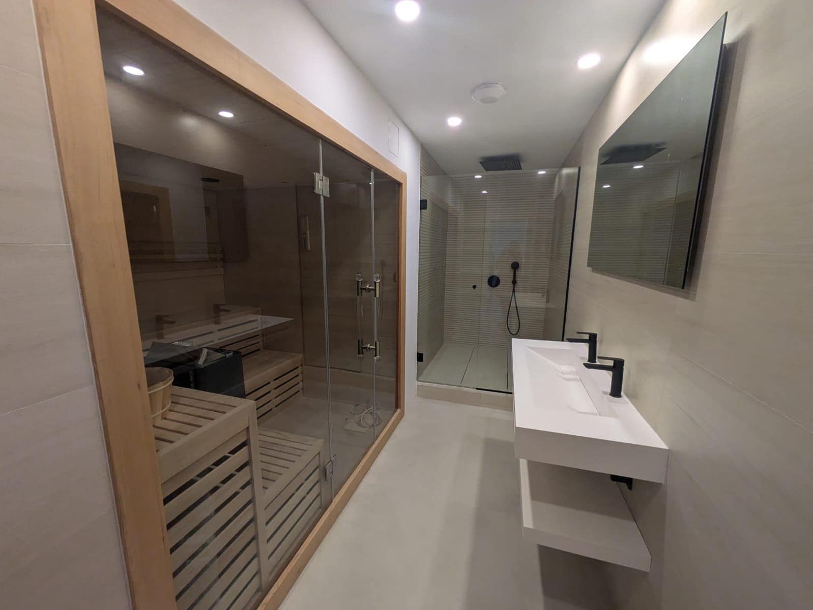 5 bedroom Villa for sale in Benalmadena with pool garage - € 2,190,000 (Ref: 8715452)