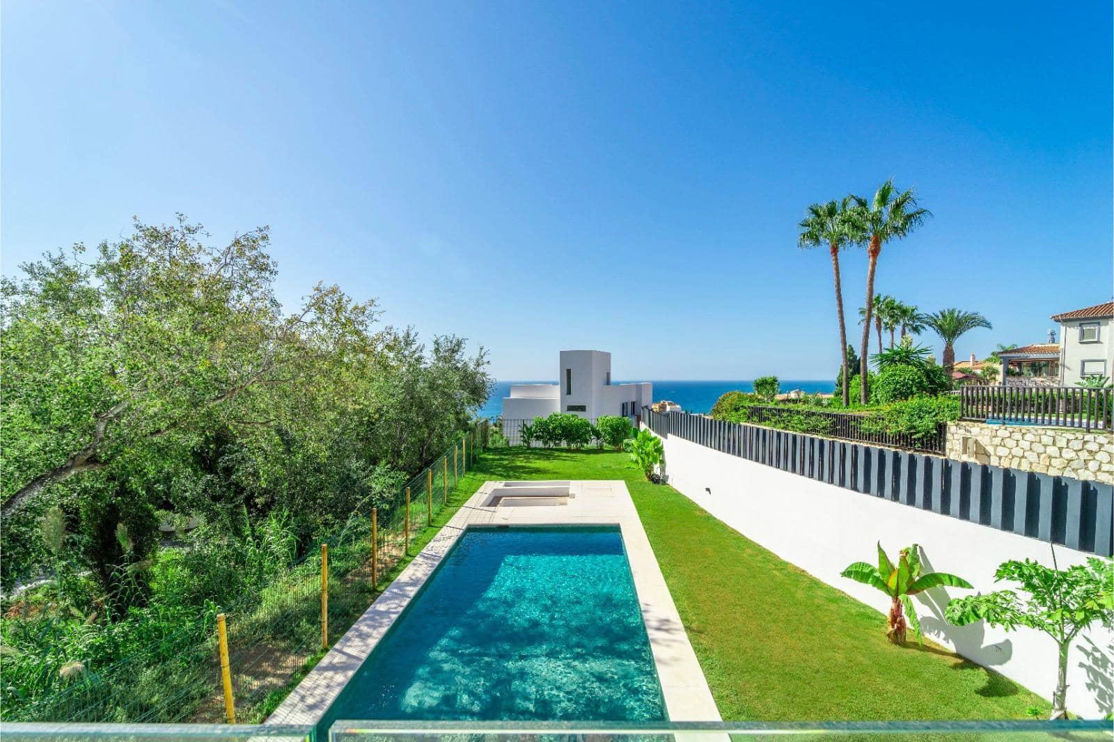 5 bedroom Villa for sale in Benalmadena with pool garage - € 2,190,000 (Ref: 8715452)