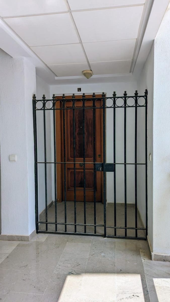 2 sypialnia Apartament na sprzedaż w Benalmadena Costa z basenem garażem - 375 000 € (Ref: 8724158)