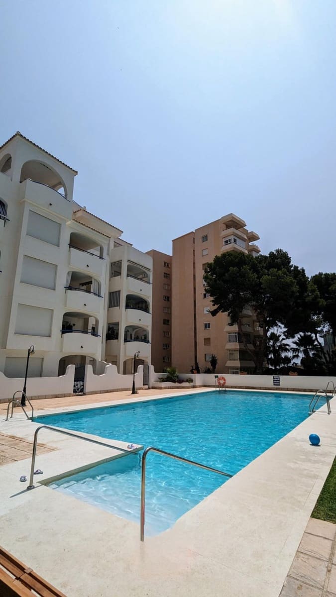 2 sypialnia Apartament na sprzedaż w Benalmadena Costa z basenem garażem - 375 000 € (Ref: 8724158)