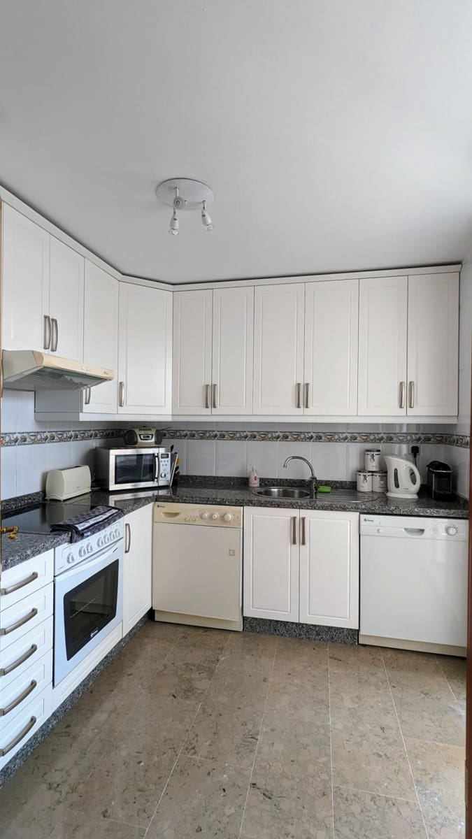 2 sypialnia Apartament na sprzedaż w Benalmadena Costa z basenem garażem - 375 000 € (Ref: 8724158)