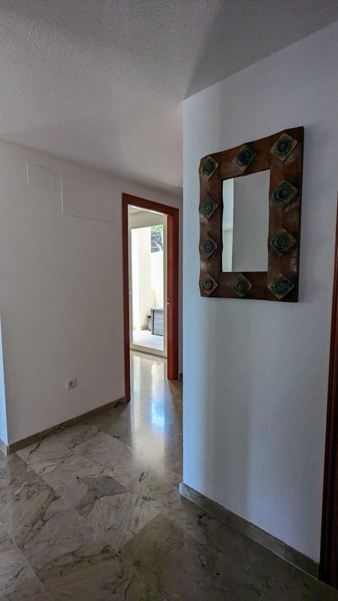 2 sypialnia Apartament na sprzedaż w Benalmadena Costa z basenem garażem - 375 000 € (Ref: 8724158)