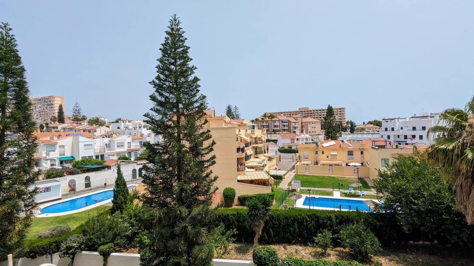 2 sypialnia Apartament na sprzedaż w Benalmadena Costa z basenem garażem - 375 000 € (Ref: 8724158)