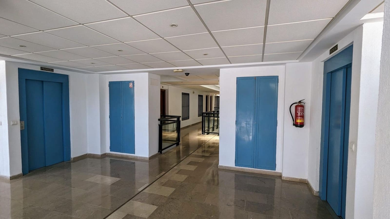 2 sypialnia Apartament na sprzedaż w Benalmadena Costa z basenem garażem - 375 000 € (Ref: 8724158)