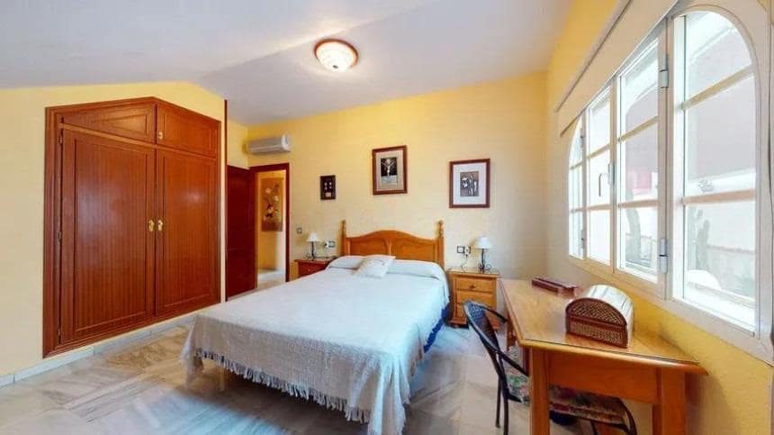 5 soveværelse Penthouse til salg i Fuengirola med garage - € 735.600 (Ref: 8734152)