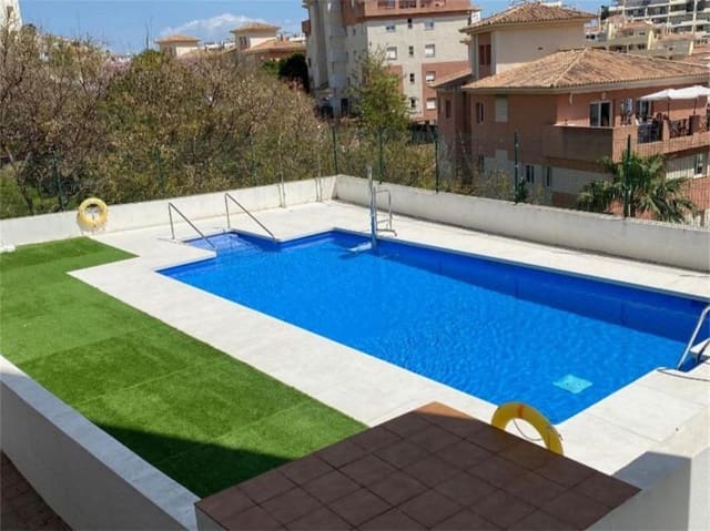 2 soveværelse Penthouse til salg i Torrequebrada, Benalmádena med swimmingpool garage - € 320.000 (Ref: 8776323)