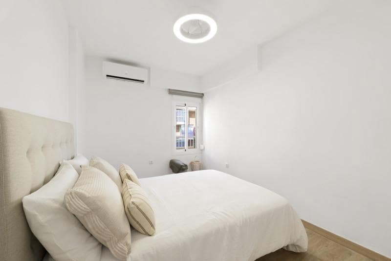 1 soverom Leilighet til salgs i Torrequebrada med svømmebasseng - € 230 000 (Ref: 8781788)