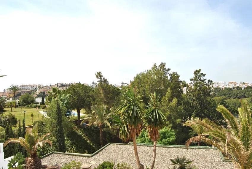 3 bedroom Flat for sale in Benalmadena with pool garage - € 525,000 (Ref: 8792584)