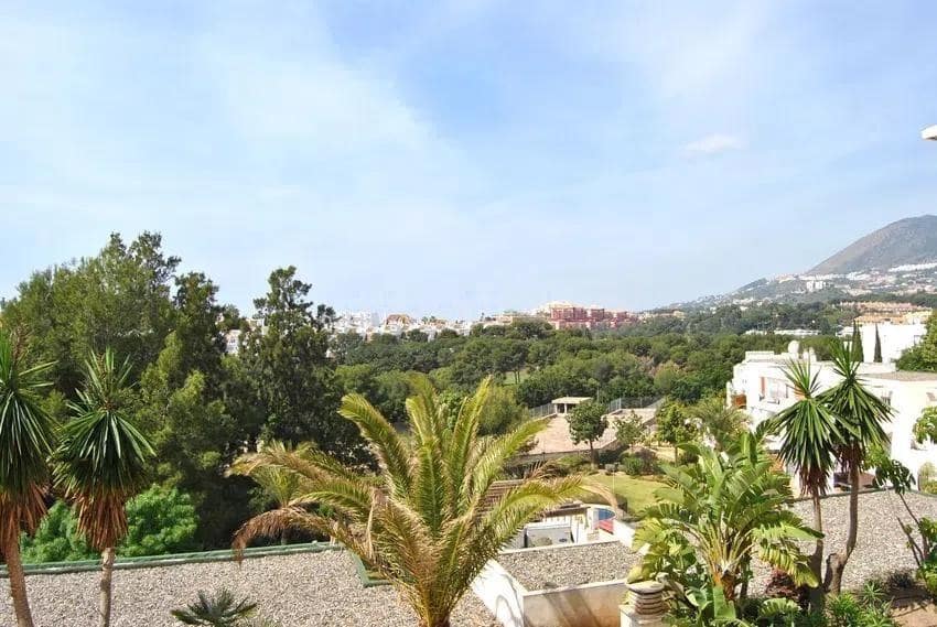 3 bedroom Flat for sale in Benalmadena with pool garage - € 525,000 (Ref: 8792584)