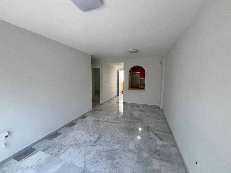 2 soveværelse Lejlighed til salg i Torrequebrada med swimmingpool - € 299.000 (Ref: 8806381)