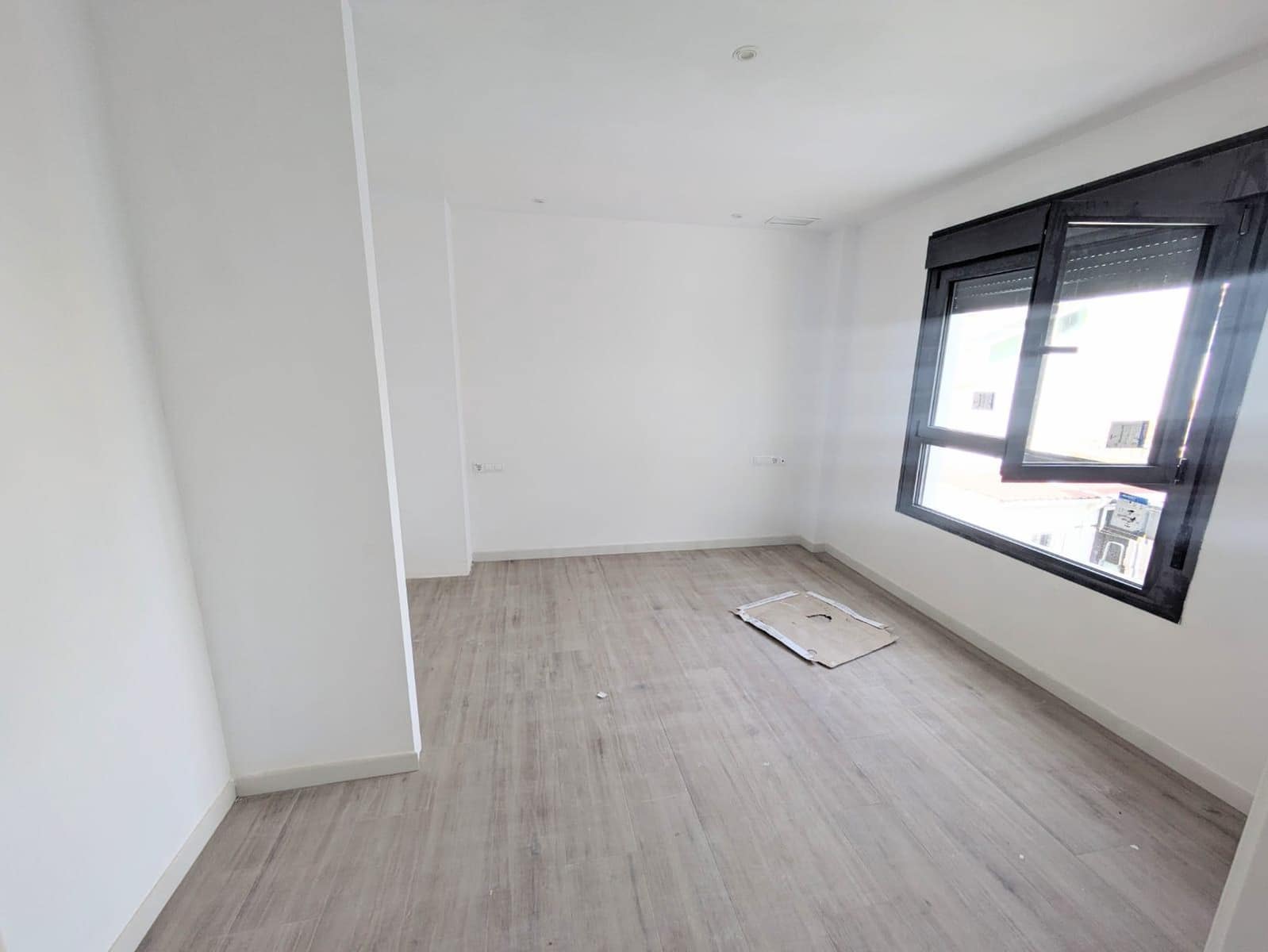 1 soverom Leilighet til salgs i Fuengirola - € 214 000 (Ref: 8809795)