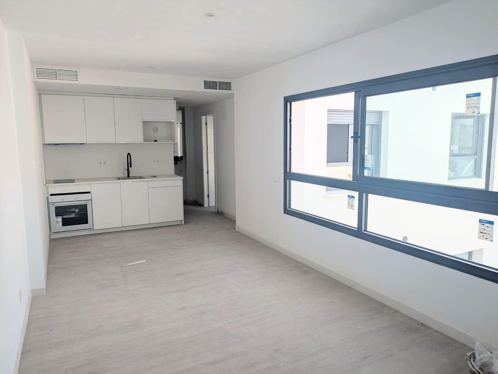 1 soverom Leilighet til salgs i Fuengirola - € 214 000 (Ref: 8809795)