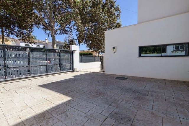 6 soverom Villa til salgs i Parque de la Paloma, Benalmádena med svømmebasseng garasje - € 2 350 000 (Ref: 8813344)