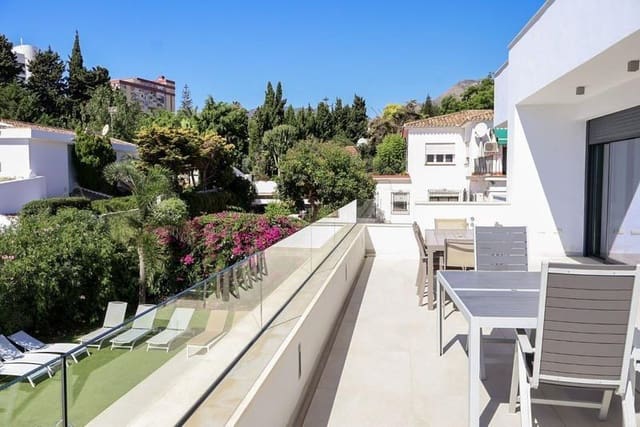 6 soverom Villa til salgs i Parque de la Paloma, Benalmádena med svømmebasseng garasje - € 2 350 000 (Ref: 8813344)