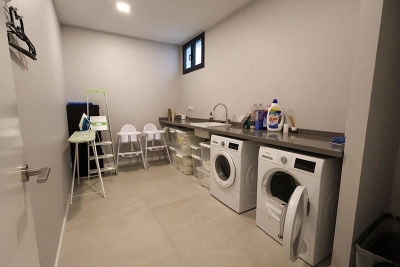 6 soverom Villa til salgs i Benalmadena med svømmebasseng garasje - € 2 350 000 (Ref: 8813344)